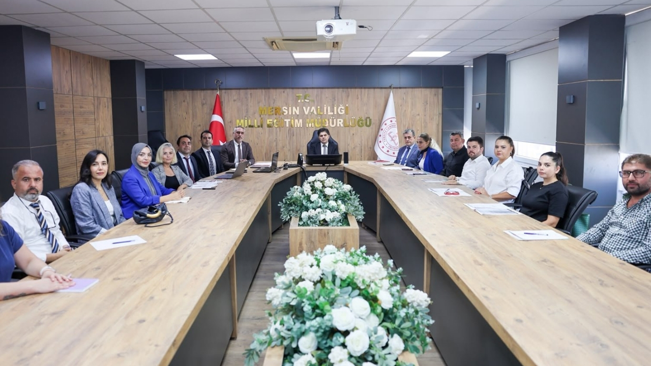 Mersin'de öğretmenlerin mesleki gelişimi değerlendirildi