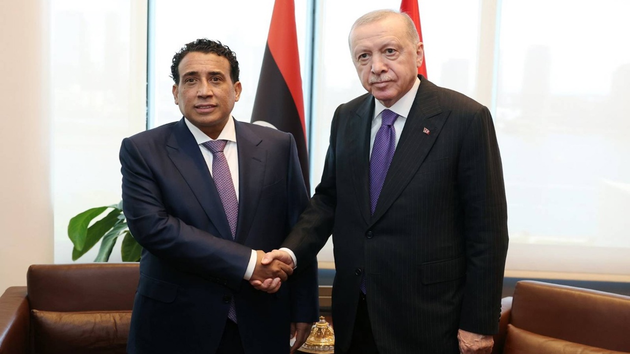 Cumhurbaşkanı Erdoğan, Libya Başkanlık Konseyi Başkanı el-Menfi ile görüştü