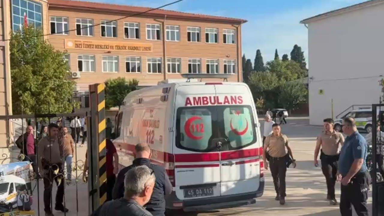 Manisa'da okul çevresinde silahlı saldırı: Yaralılar var