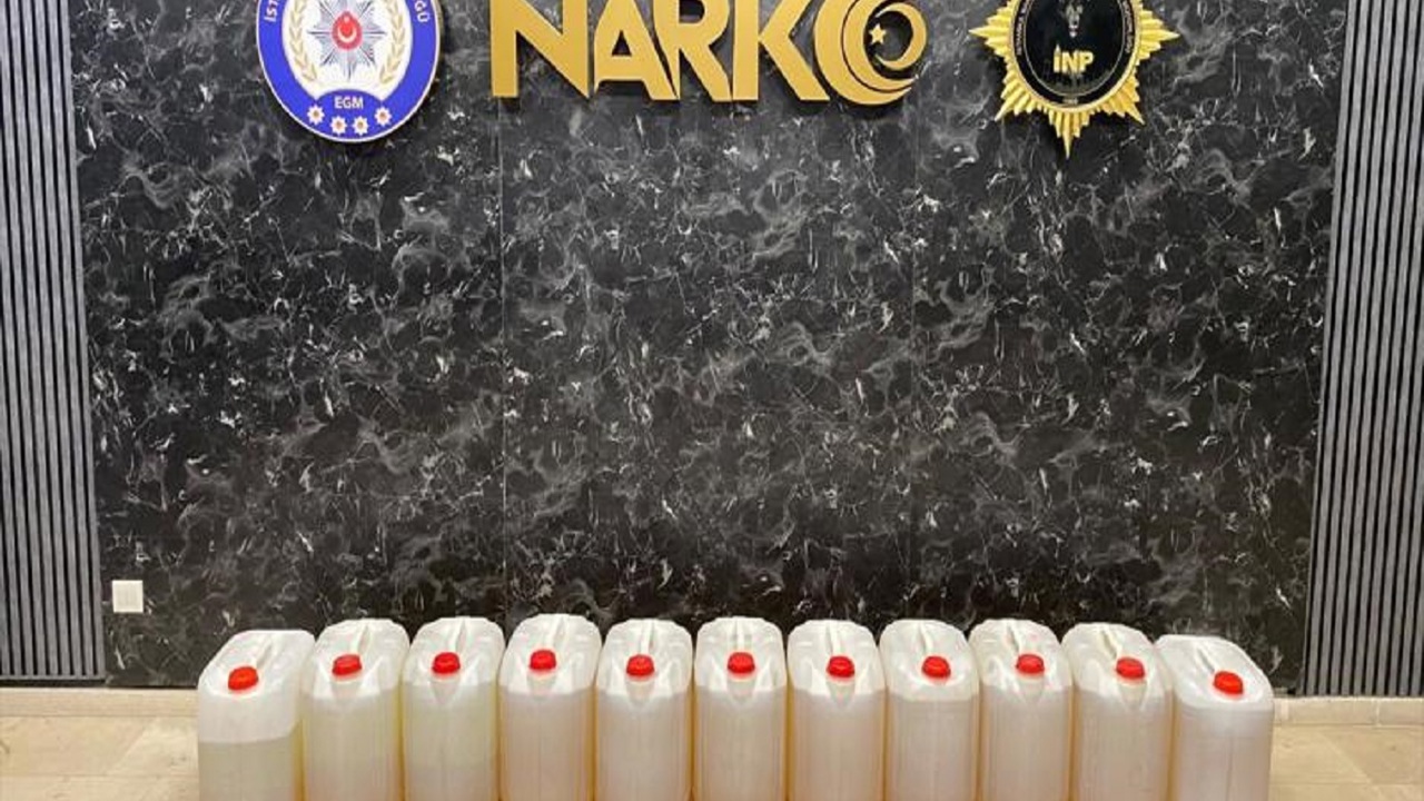 İstanbul'da tırın yakıt tankından 224 kilogram sentetik uyuşturucu çıktı