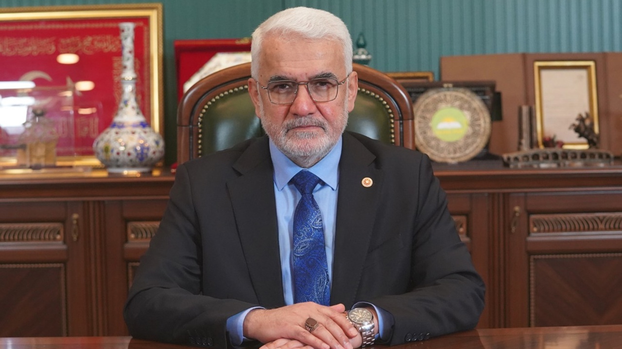 HÜDA PAR Genel Başkanı Yapıcıoğlu'ndan Manisa'daki saldırı sonrası 'manevi eğitim' ve 'aile' vurgusu