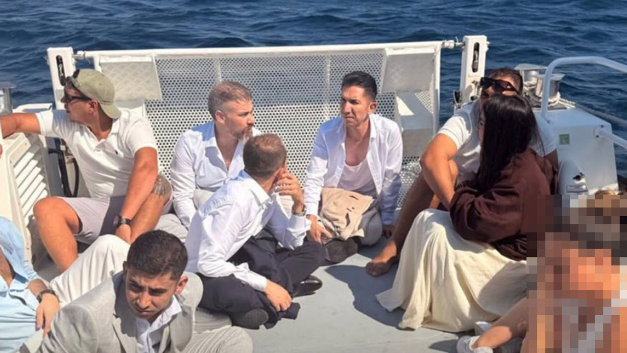 Muğla açıklarında yelkenli teknede 12 düzensiz göçmen yakalandı