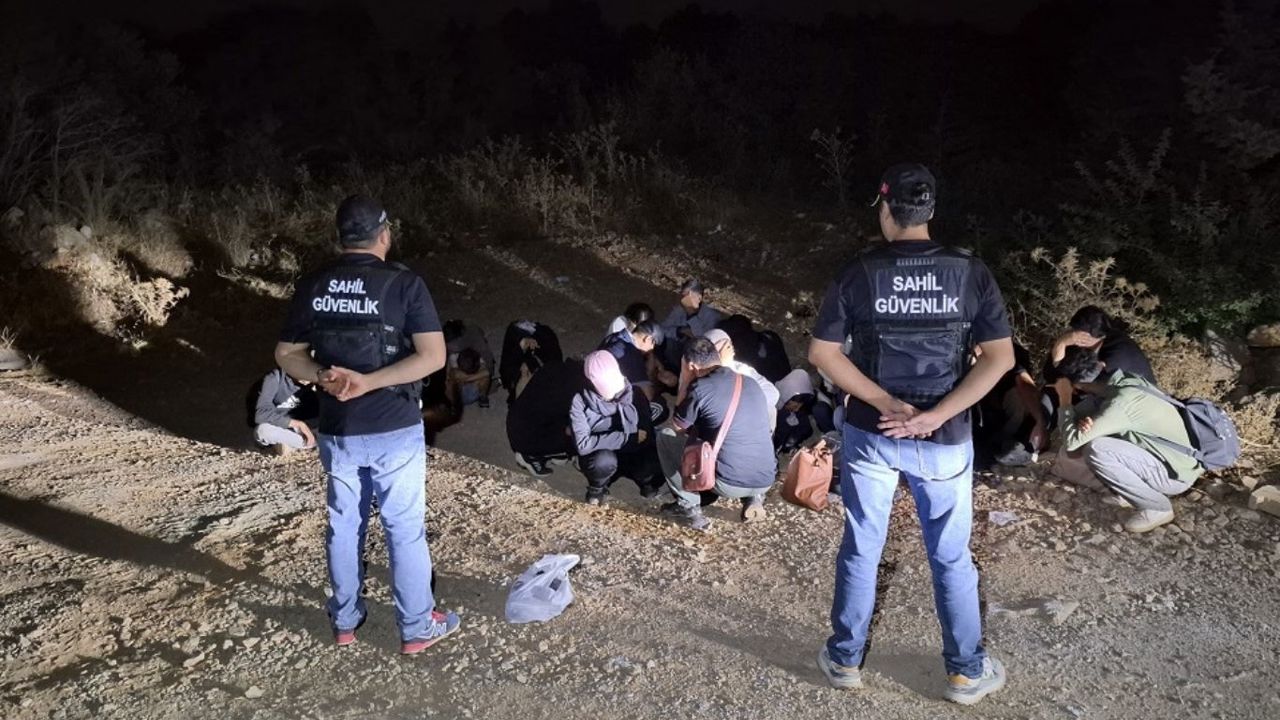 Muğla'da 24 düzensiz göçmen yakalandı