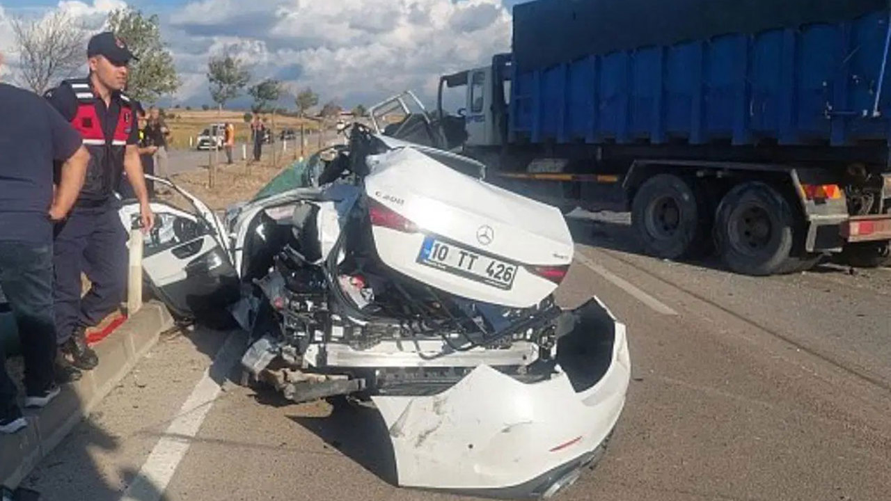 Balıkesir'de kaza: Anne ve iki çocuğu hayatını kaybetti