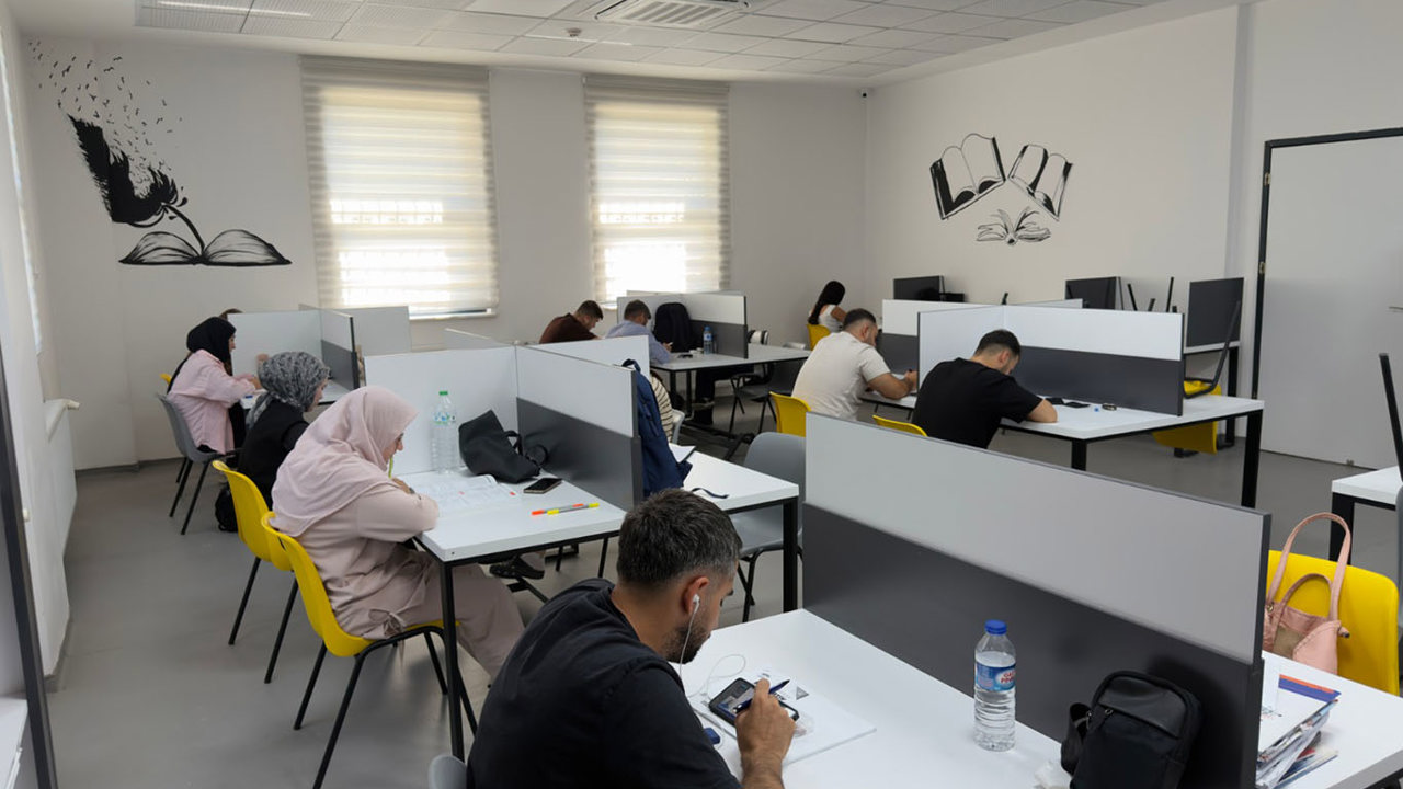 Malatya'da sınava hazırlanan öğrencilere kütüphane desteği