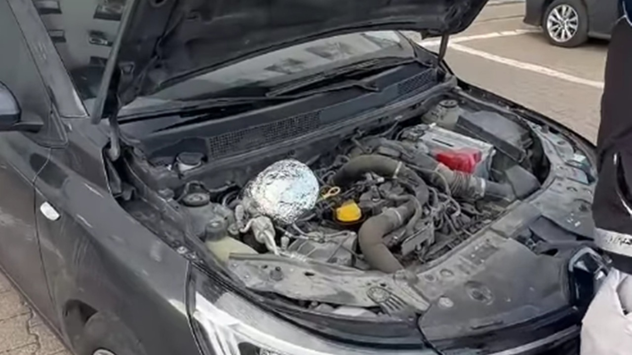 Bingöl'de aracın motor kısmında uyuşturucu bulundu: 3 tutuklama