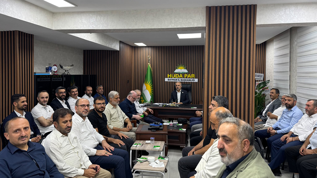 HÜDA PAR Batman İl Başkanlığı'nda yeni dönemin ilk toplantısı yapıldı