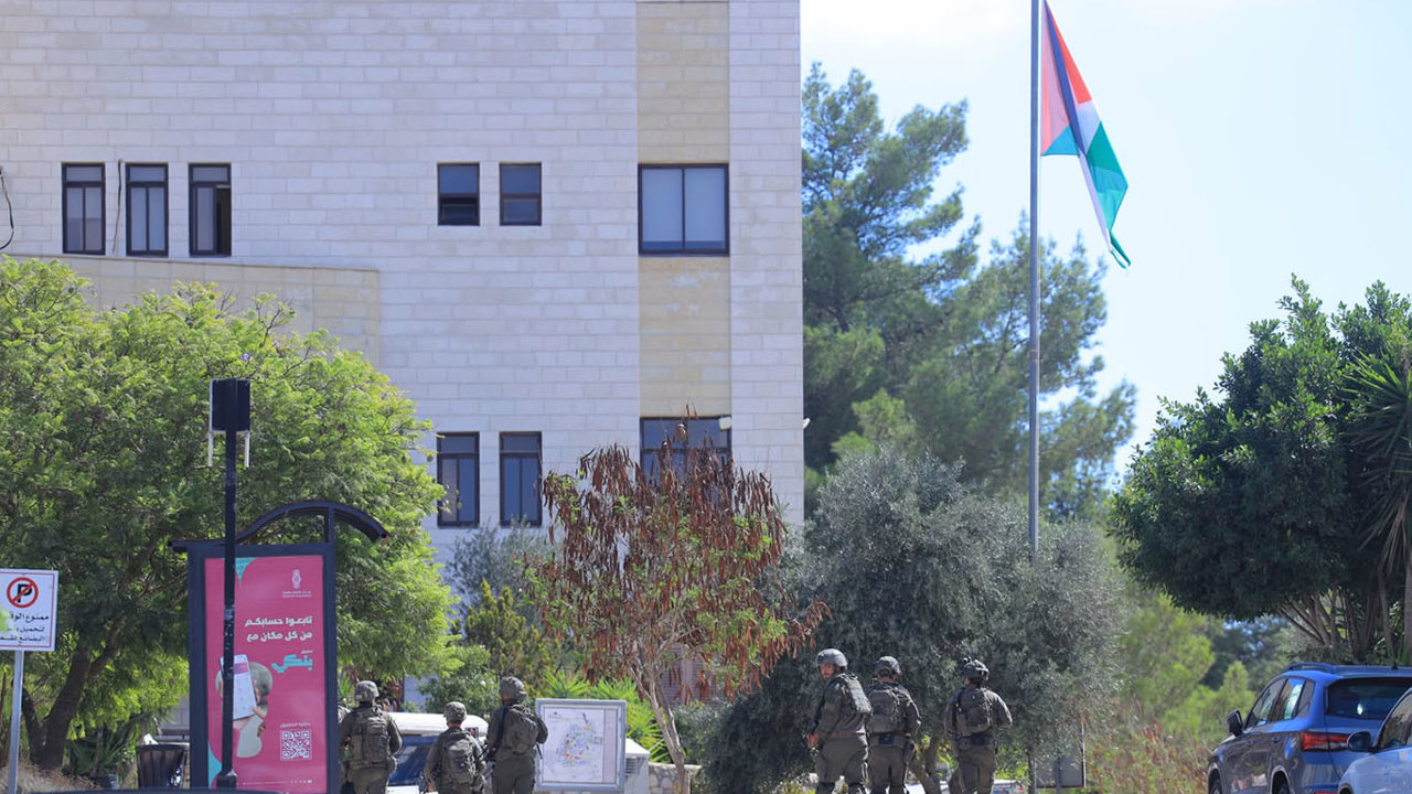 İşgalcilerden Birzeit Üniversitesine baskın