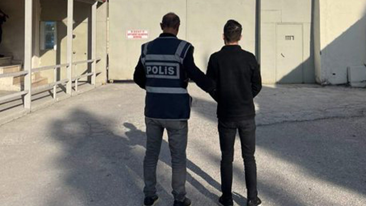 Bilecik’te kendisini polis olarak tanıtıp dolandırıcılık yapan şüpheli tutuklandı