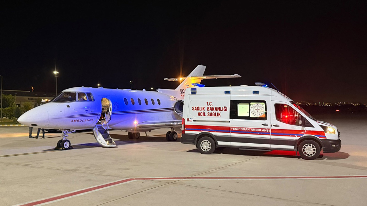 Batman'da 50 günlük Eylül bebek için ambulans uçak havalandı