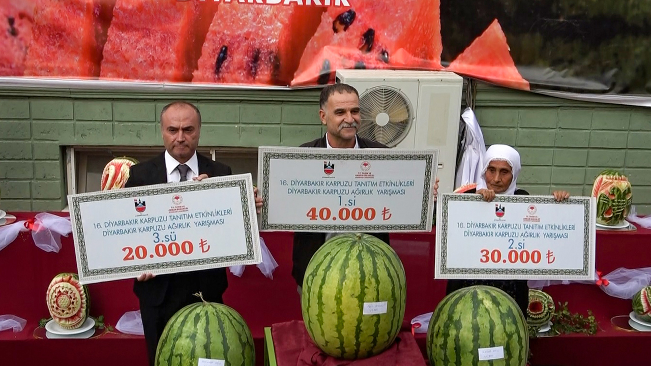 16. Diyarbakır Kültür ve Karpuz Tanıtım Etkinlikleri'nde 47 kilo 900 gramlık karpuz birinci oldu