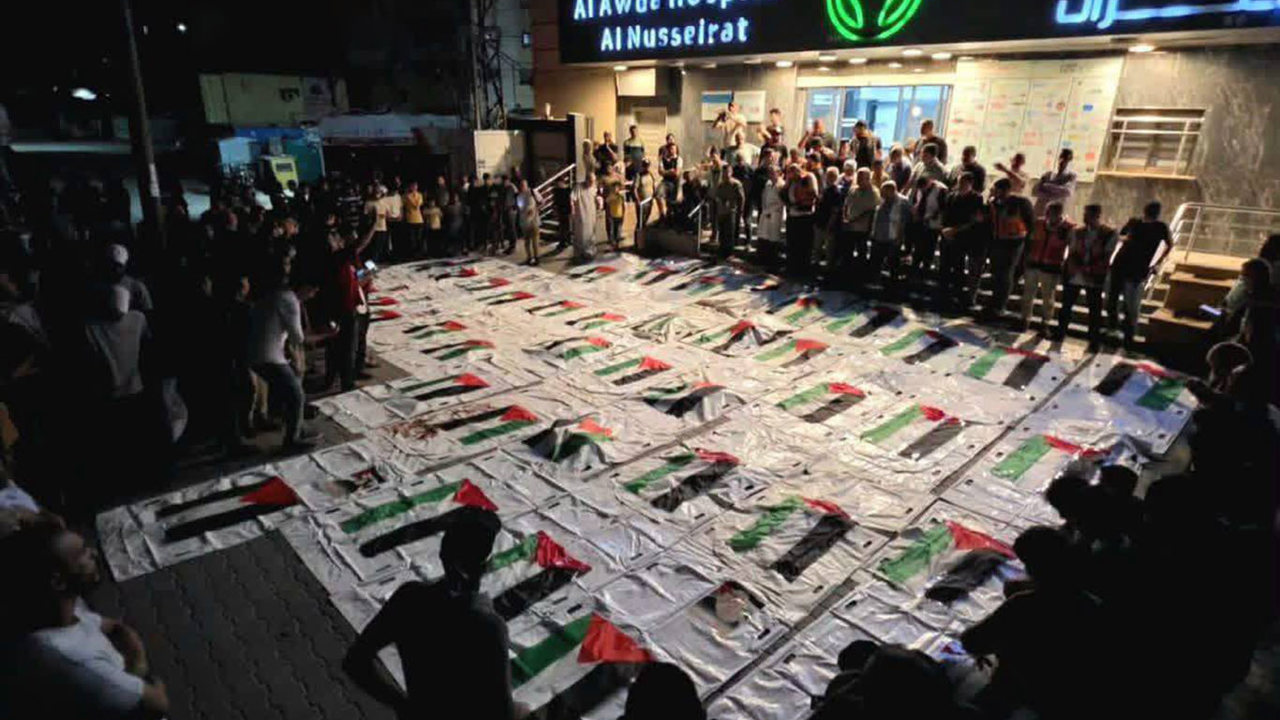 Gazze'de enkazdan çıkarılan 105 şehidin naaşının defnedilmesi için hazırlık yapılıyor