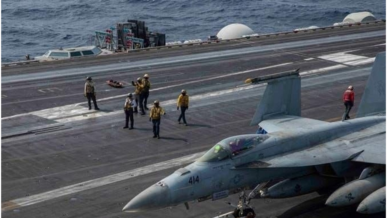 ABD savaş gemisinde fiyasko: 2 pilot fırlatma koltuğunu kullandı