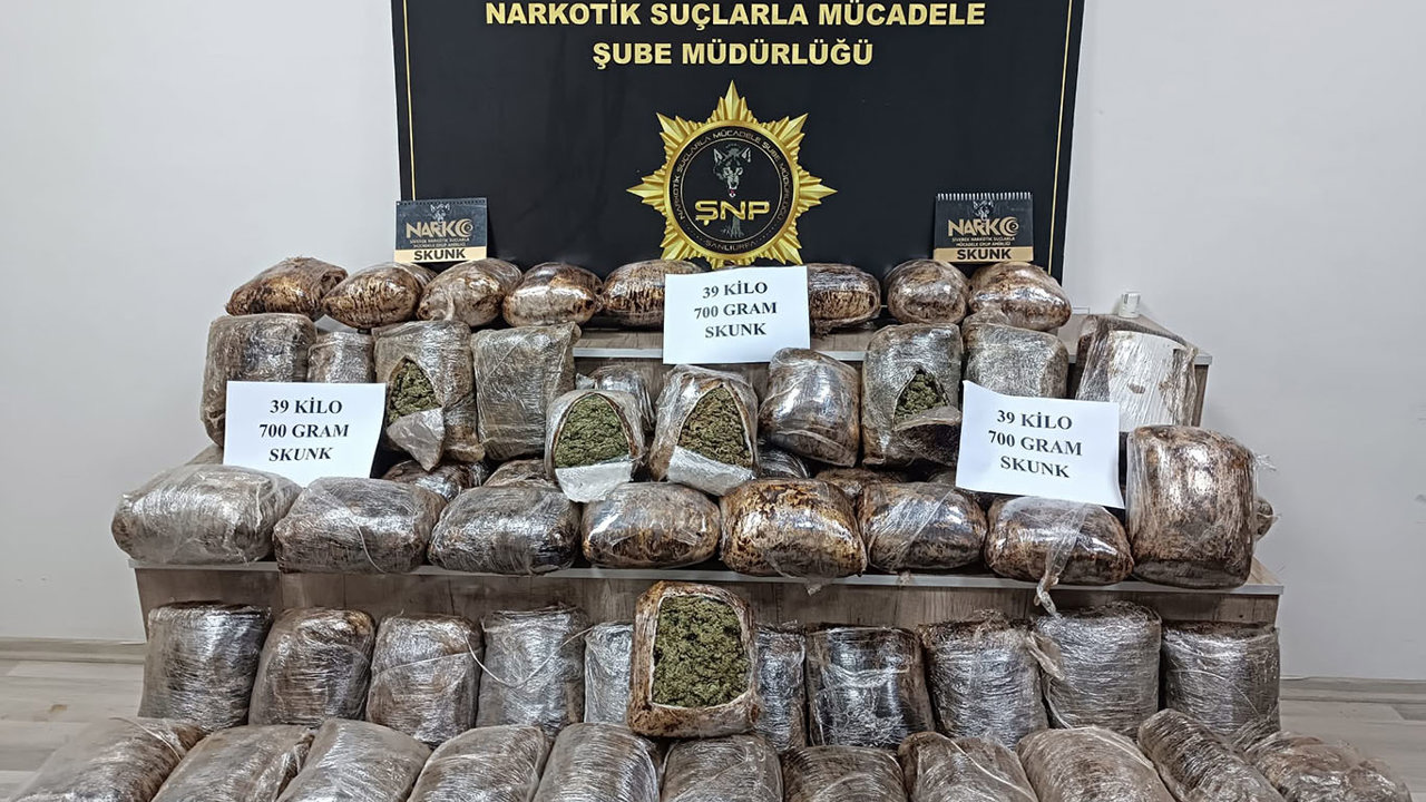 Şanlıurfa'da yolcu otobüsünde 39 kilo gram uyuşturucu ele geçirildi