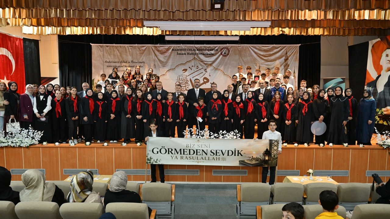 Öğrencilerden Mevlid-i Nebi Haftası’na özel program