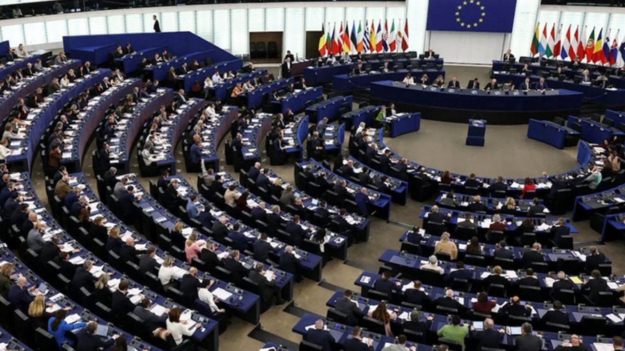 AKPM’de UCM’ye destek kararı 