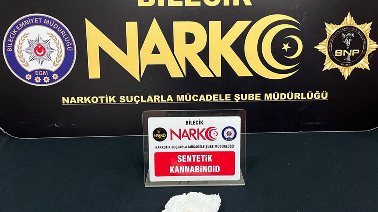 Bilecik’te araçta bonzai ham maddesi ele geçirildi