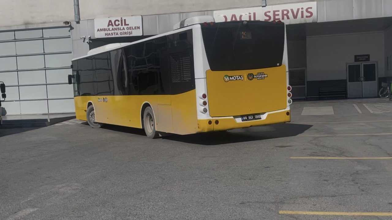 MOTAŞ Şoföründen Örnek Davranış: Otobüsü Acil Servise Sürdü