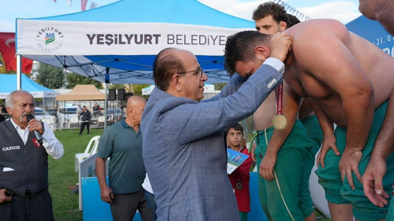 21. Uluslararası Turgut Özal Karakucak Güreşleri'nde başpehlivan belli oldu