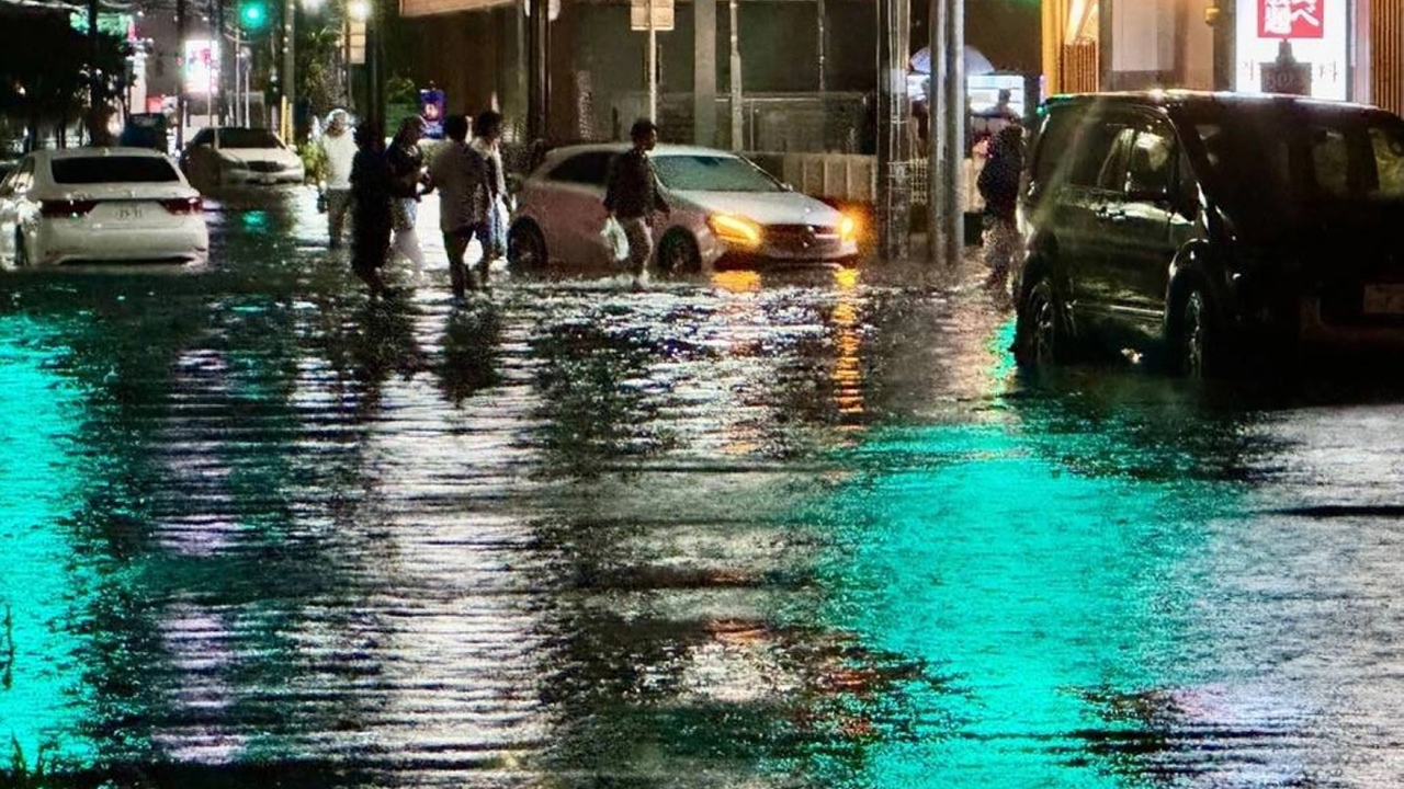 Japonya'da 140 yılın yağış rekoru: Tokyo'da 37 gün aralıksız yağış