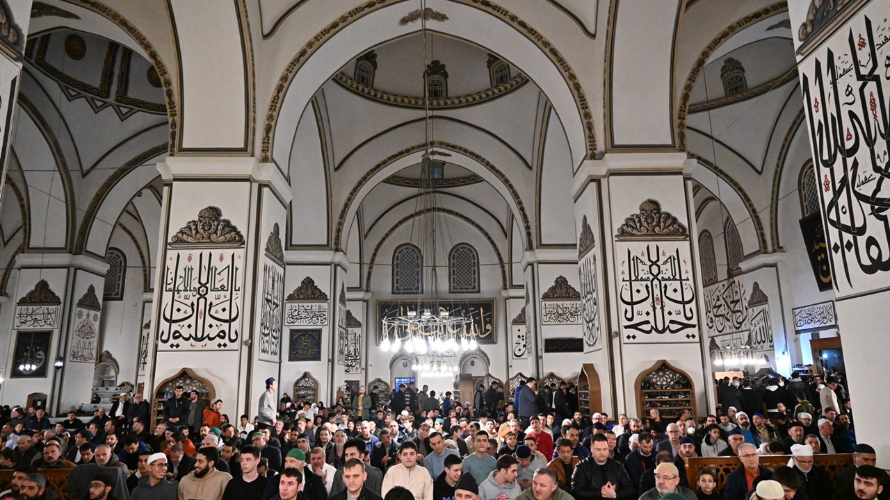 Müftü Karabayır: Camiler yeniden hayatın merkezine taşınmalı
