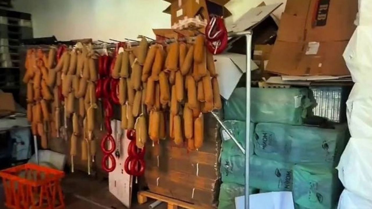 Afyonkarahisar'da sosyal medyadan gıda satışına denetim: 3,62 ton gıdaya el konuldu