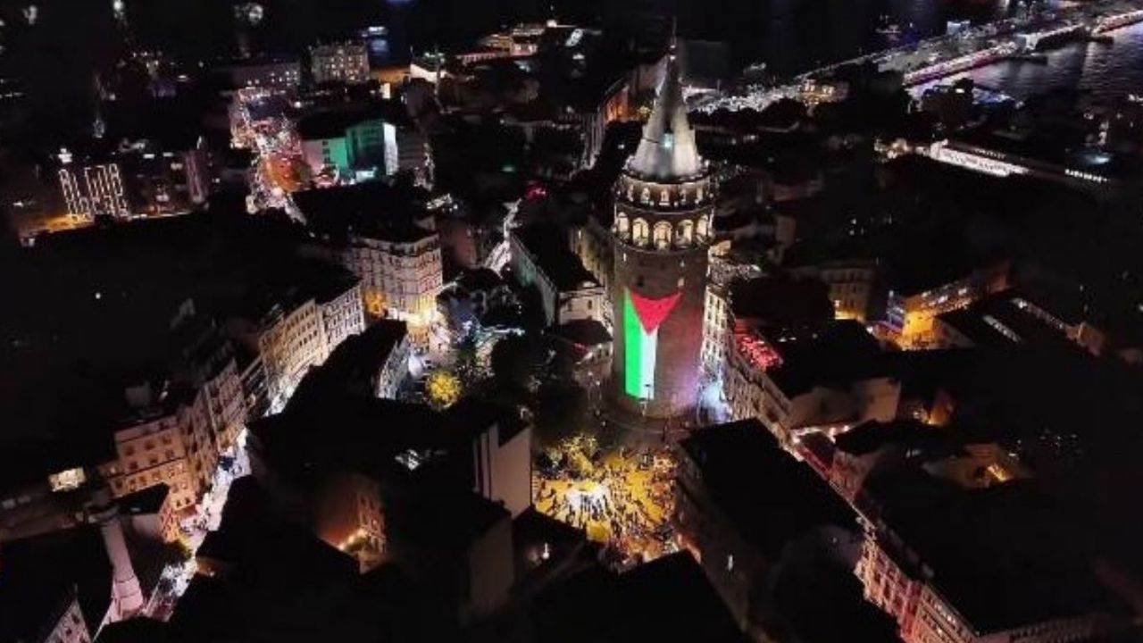 Galata Kulesi'ne Filistin bayrağı yansıtıldı
