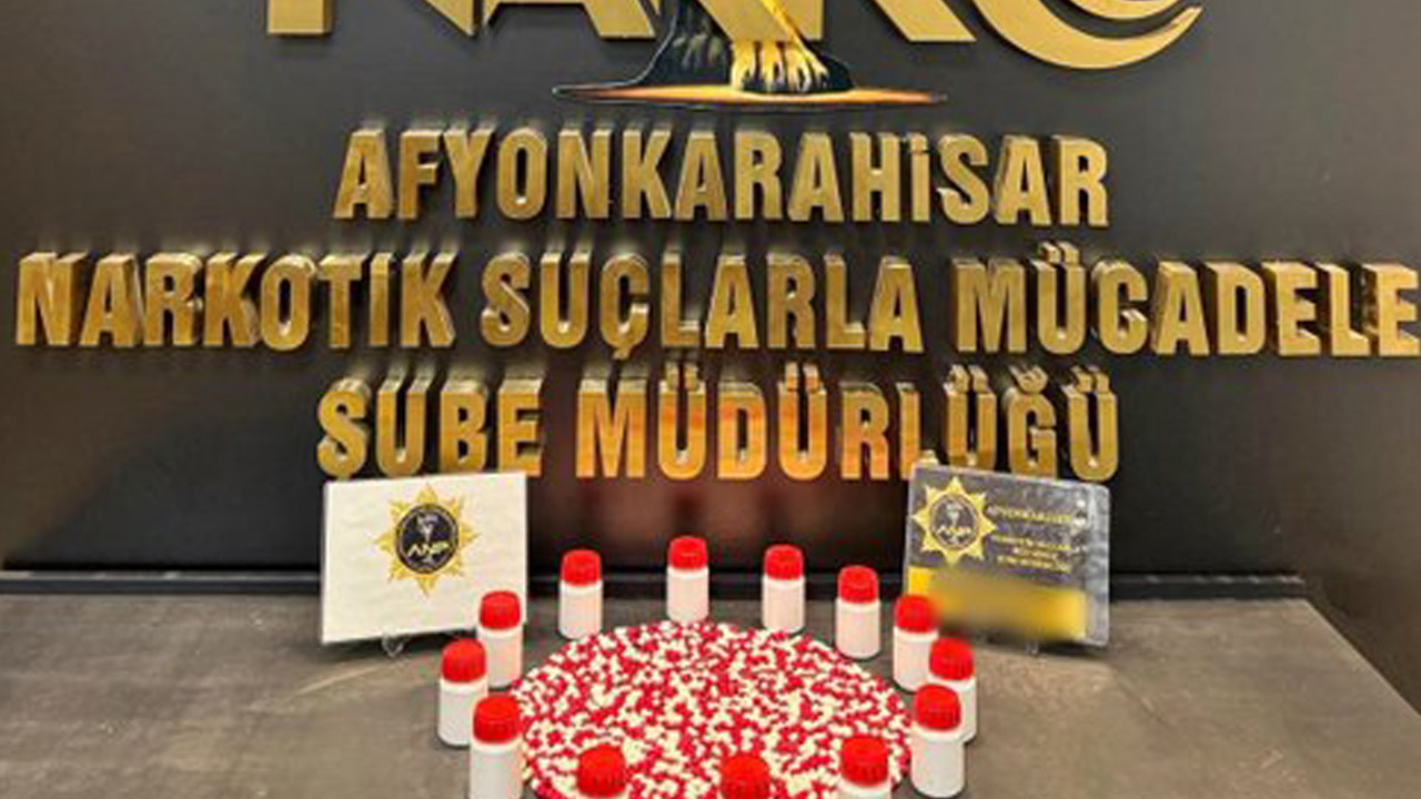 Afyonkarahisar'da 594 sentetik ecza ele geçirildi: 2 şüpheli tutuklandı