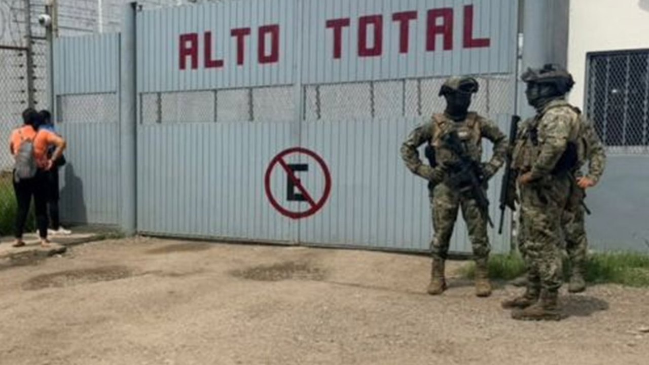 Meksika'da mahkumlar arasında kavga: 10 ölü