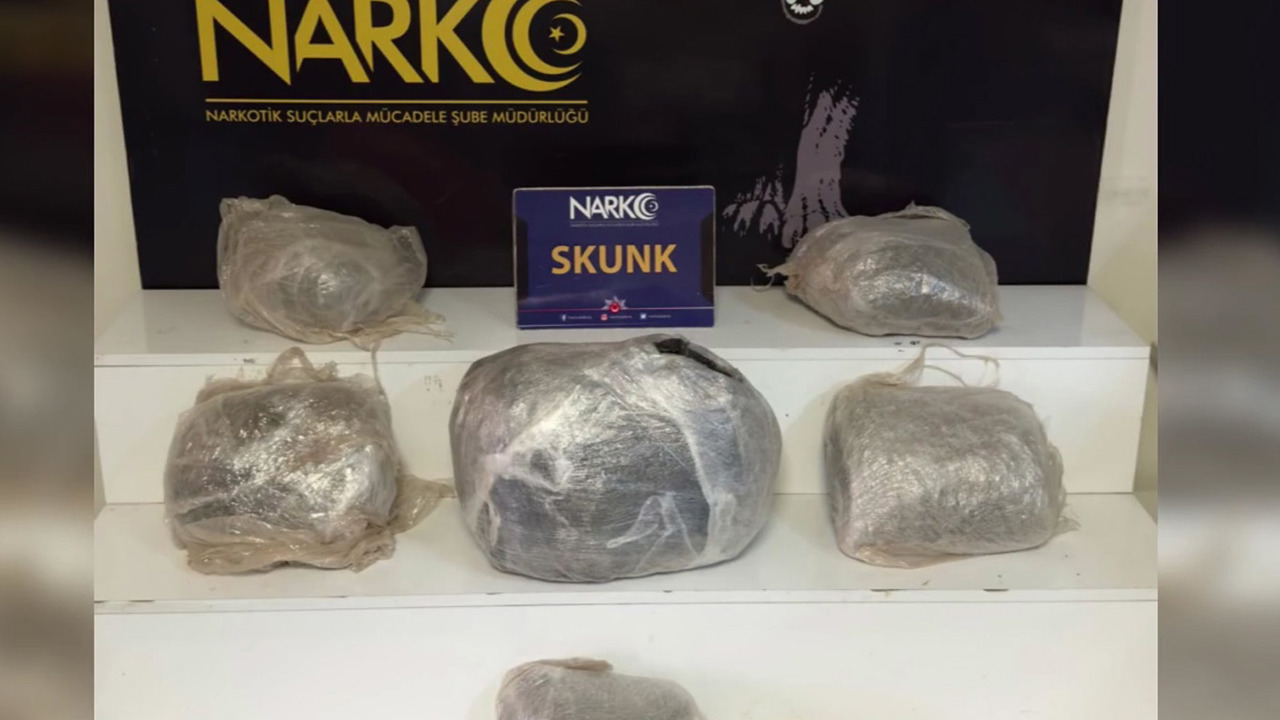 Adana'da 9 kilo 250 gram skunk ele geçirildi: 2 şüpheli tutuklandı