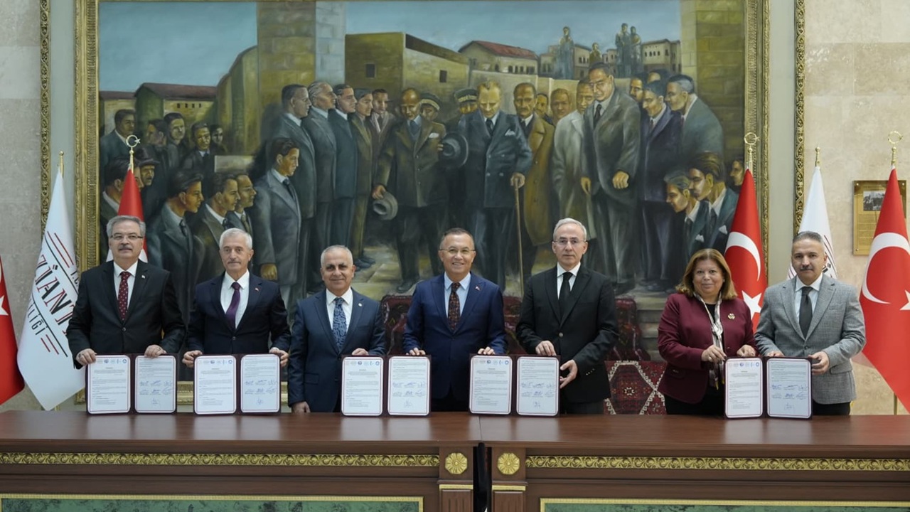 Gaziantep'te 10'uncu Kitap Fuarı'nın protokolü imzalandı
