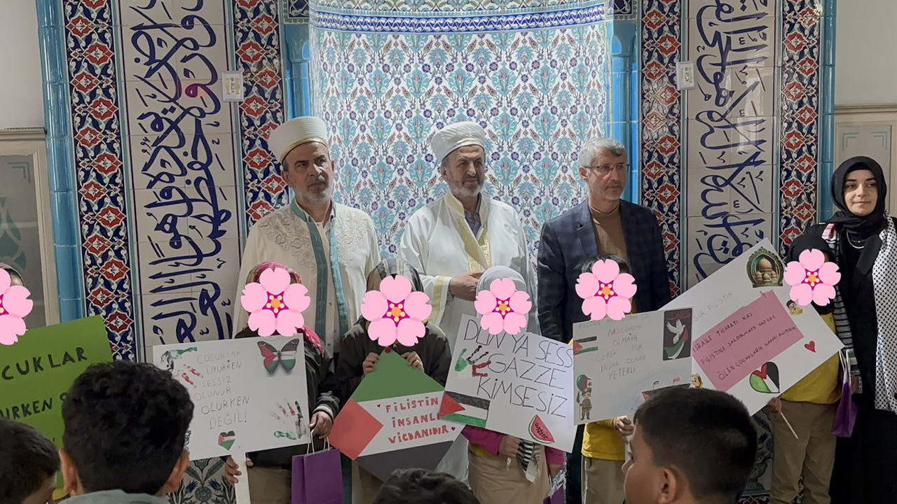  Konya’da ilkokul öğrencilerinden Gazze’ye destek 