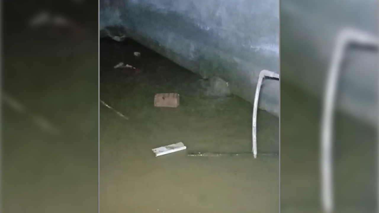 Diyarbakır'da sağanak yağış bitti su baskını çilesi devam ediyor