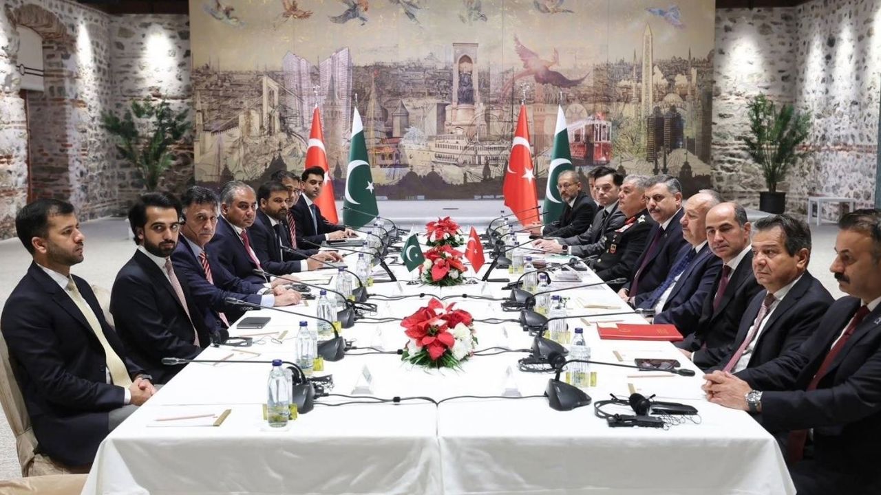 Bakan Çiftçi, Pakistanlı mevkidaşı Naqvi ile görüştü