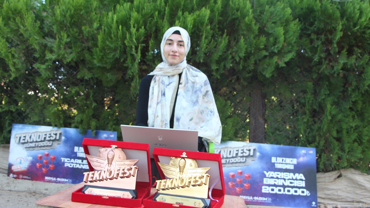 Mardinli İmam hatip mezunu kız öğrenciden TEKNOFEST 2026'da Türkiye birinciliği