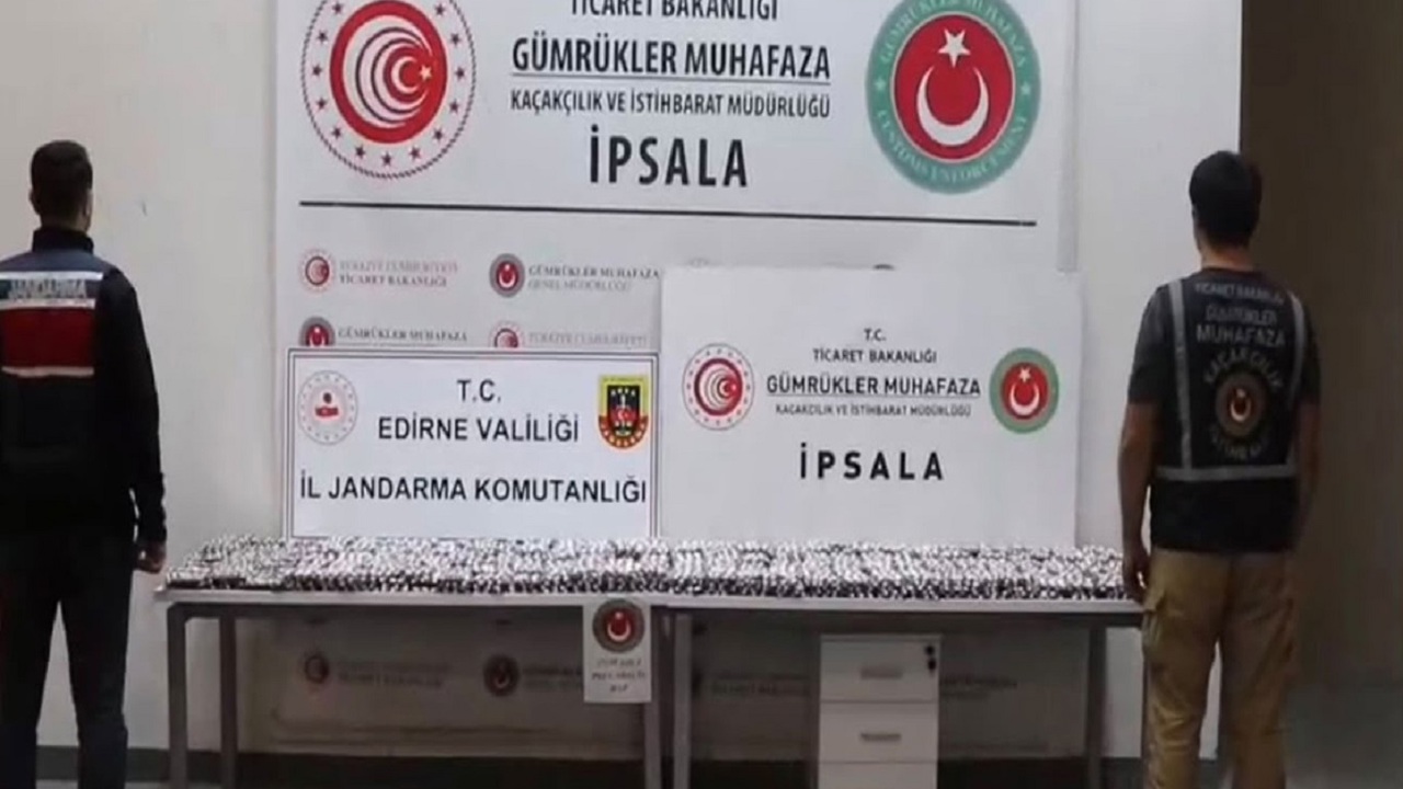 İpsala Sınır Kapısı'nda 17 bin 121 uyuşturucu hap ele geçirildi: Sürücü tutuklandı
