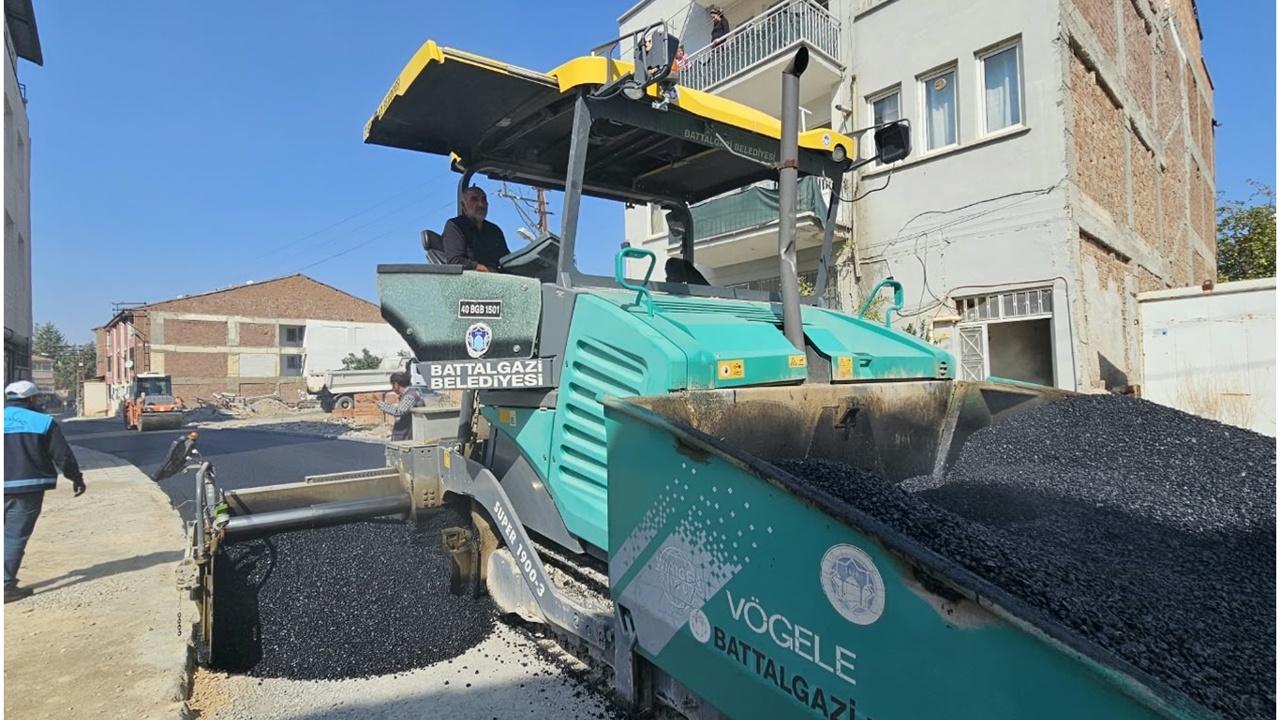 Battalgazi’de TOKİ konutlarının bağlantı yolları asfaltlandı