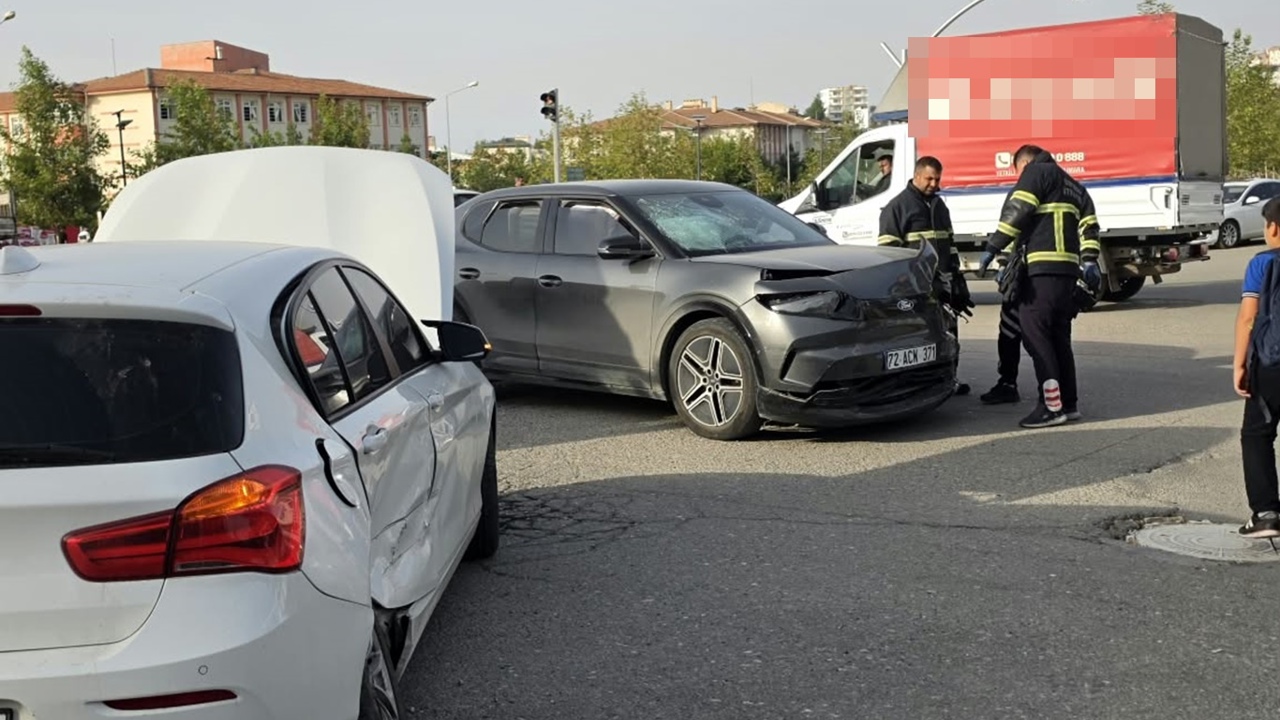Batman'da otomobil ile cip çarpıştı