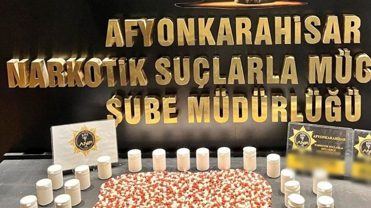 Afyonkarahisar'da uyuşturucu operasyonunda 2 şüpheli tutuklandı