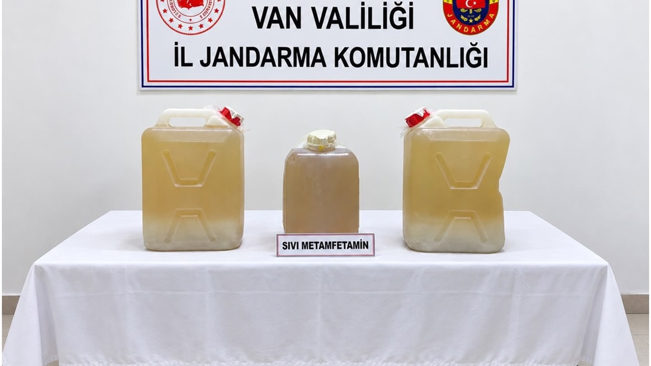 Van’da 34 kilo sıvı metamfetamin ele geçirildi