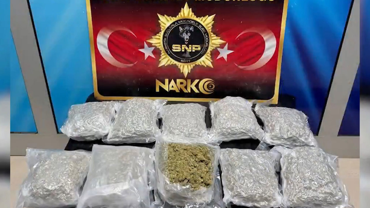 Siirt'te arama yapılan araçtan kilolarca uyuşturucu maddesi çıktı