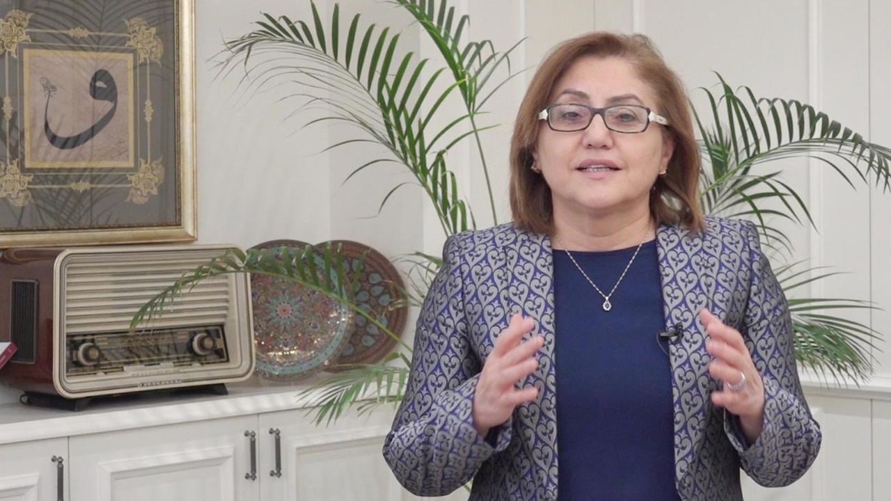 Fatma Şahin’den Azerbaycan’a başörtüsü tepkisi: Bu yanlıştan dönün
