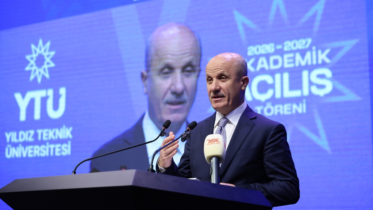 YÖK Başkanı Özvar: Üniversitelerde geleneksel eğitim anlayışı yeniden değerlendirilmeli