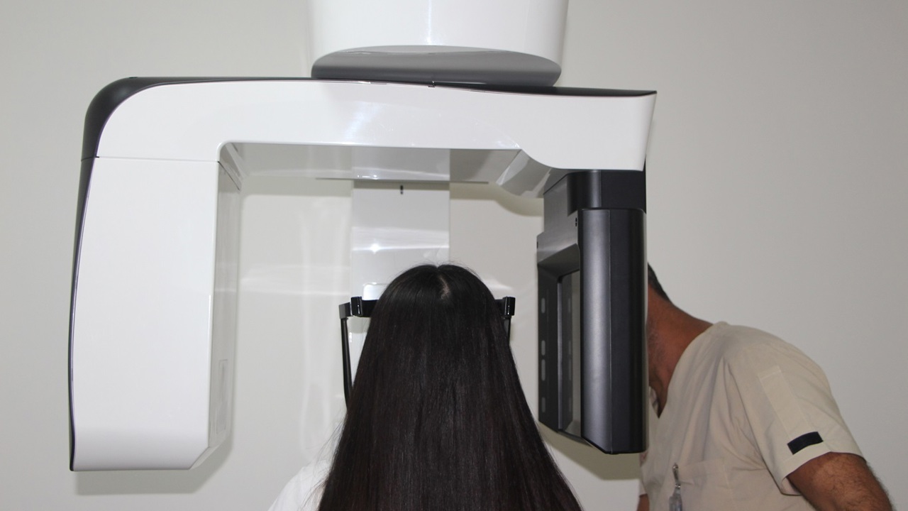 Mardin'de bir ilk: Üç boyutlu dental tomografi cihazı hizmete sunuldu