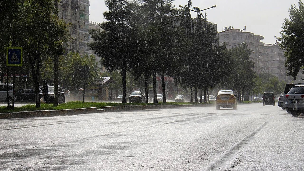 Meteorolojiden Diyarbakır ve çevre illere kuvvetli yağış uyarısı
