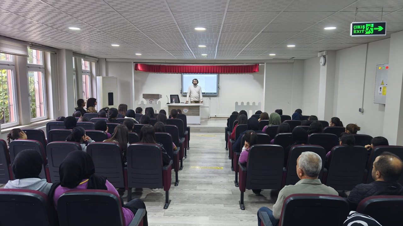 Siirt’te öğrenciler “Kudüs Benim” projesiyle Kudüs’ün tarihini öğrendi