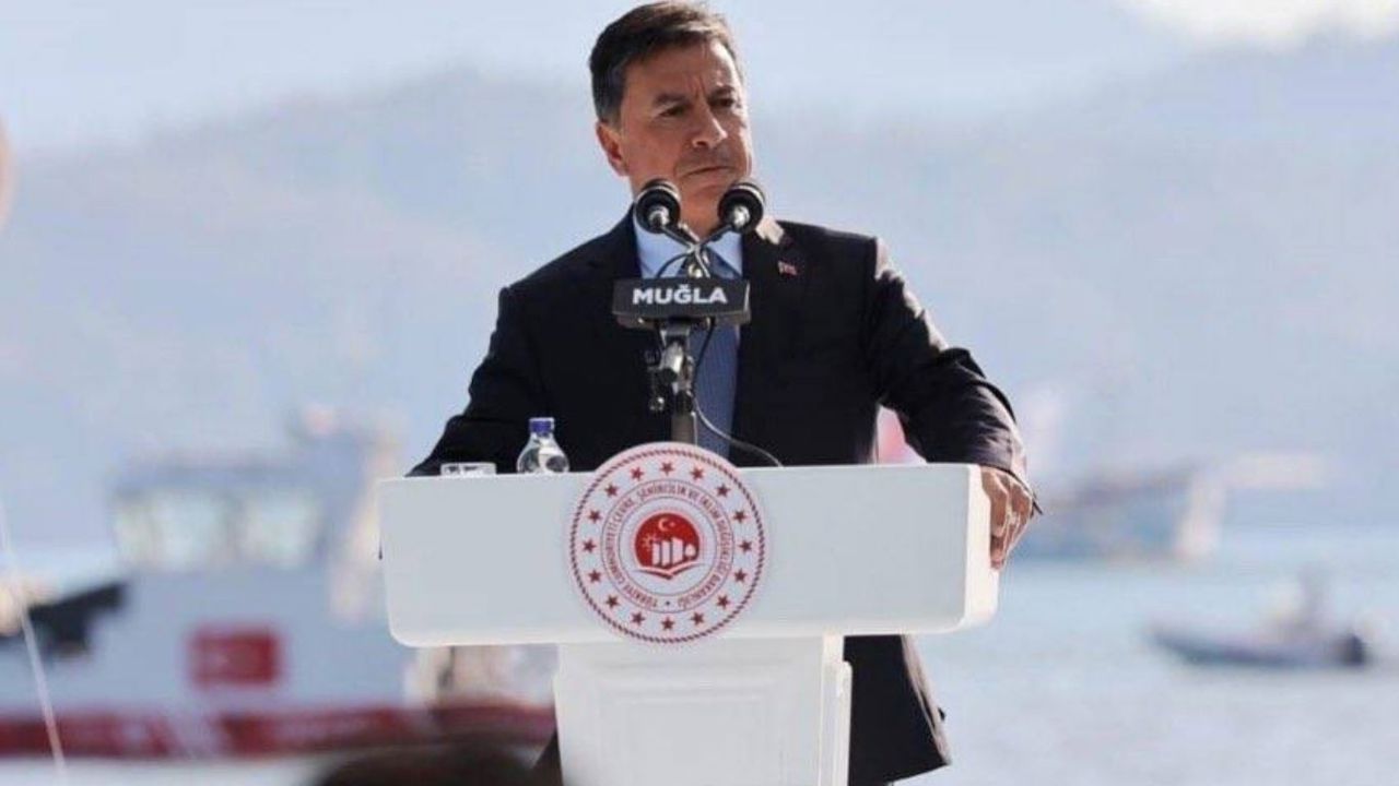 Muğla Büyükşehir Belediye Başkanı Ahmet Aras CHP'den istifa etti
