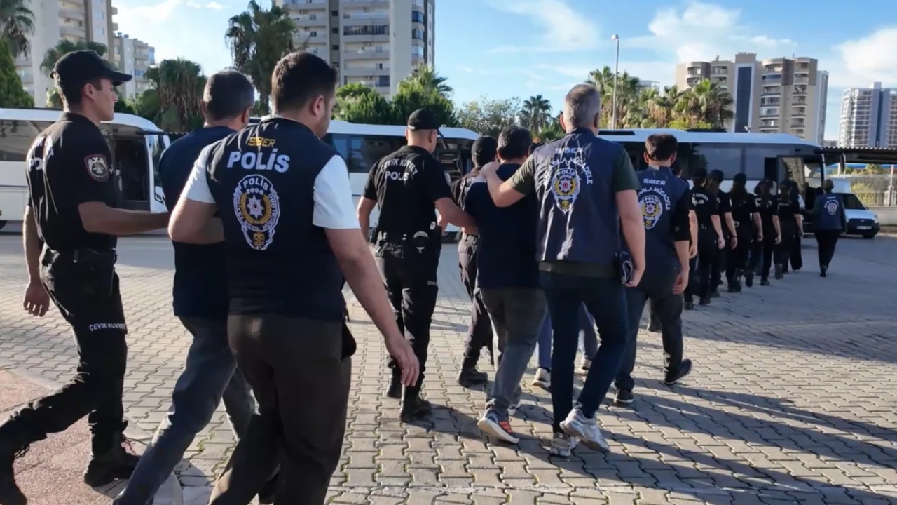 Mersin'de bahis ve dolandırıcılık operasyonlarında 33 tutuklama