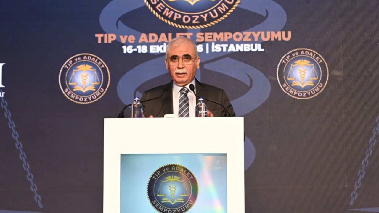 AYM Başkanı Özkaya: Tıp ve hukuk insan değerini koruma ortak amacında buluşuyor