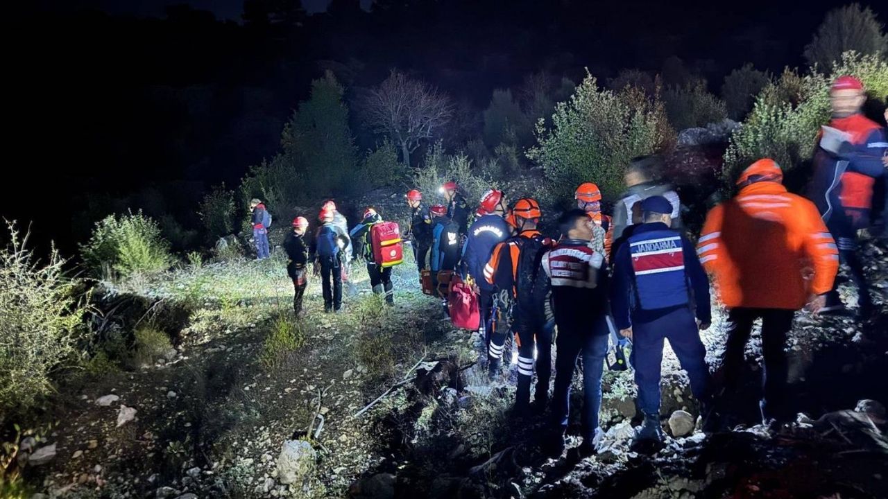 Isparta'da kanyonda kaybolan 14 kişilik gruptan 1 kişi hayatını kaybetti